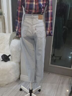 Levi's High-Rise Straight Jeans in Light Blue